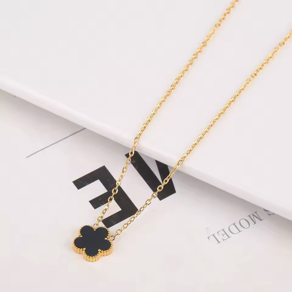 PACK PULSERA + COLLAR DE TREBOL DE 5 HOJAS NEGRO